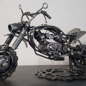 Sculpture titled "Sculpture Moto Cust…" by Pat, Original Artwork, Metals