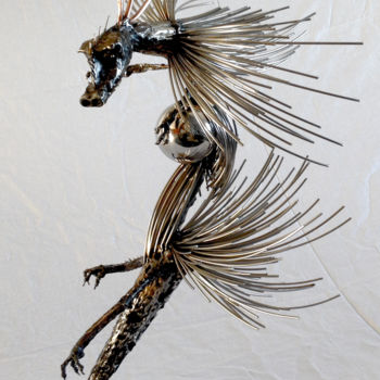 Sculptuur getiteld "coeur-du-dragon-1.j…" door Bueno Patrice, Origineel Kunstwerk, Metalen