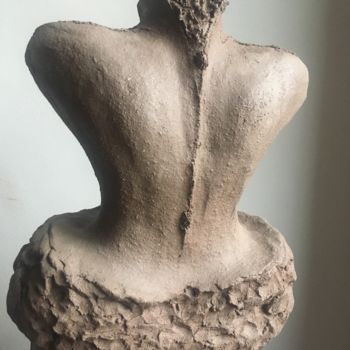 Sculpture titled "la marquise" by Paul Yves Poumay, Original Artwork, Ceramics