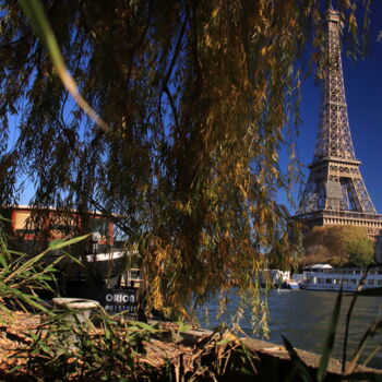 Photography titled "Paris, Tour Eiffel…" by Pierre-Yves Rospabé, Original Artwork, Digital Photography