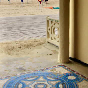Photographie intitulée "Deauville-plage" par Pierre-Yves Rospabé, Œuvre d'art originale, Photographie numérique