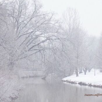Fotografía titulada "Winter Creek" por Susan Ledford, Obra de arte original