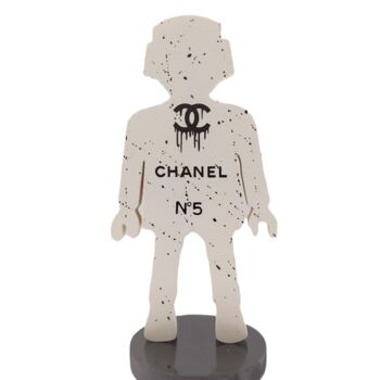 Sculpture titled "PLAYMO CHANEL WHITE" by Ravi, Original Artwork, Wood