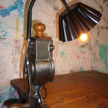 「LAMPE -  CYLINDRIC…」というタイトルのデザイン Leferailleur02によって, オリジナルのアートワーク, ランプ
