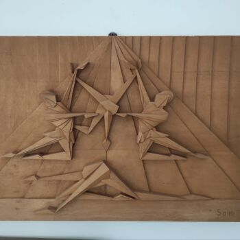 Sculpture titled "Il mondo è un palco…" by Rolando Sampaolesi, Original Artwork, Wood