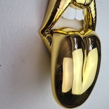 Sculpture titled "Satisfaction Gold" by Sagrasse, Original Artwork, Resin Mounted on Other rigid panel