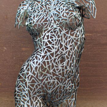 「"The lines that are…」というタイトルの彫刻 Scott Wilkesによって, オリジナルのアートワーク, 金属