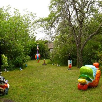 Installation intitulée "Du cotê d'Isis Bi 2" par Sculptures Au Jardin, Œuvre d'art originale