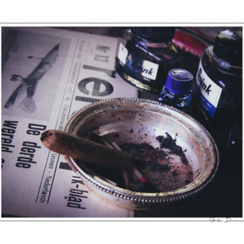 Fotografía titulada "Dernier cigare" por Sébastien Bance, Obra de arte original, Fotografía digital