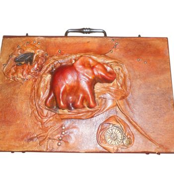 Sculpture titled "Elephant painting,…" by Senem Öcal, Original Artwork, Leather