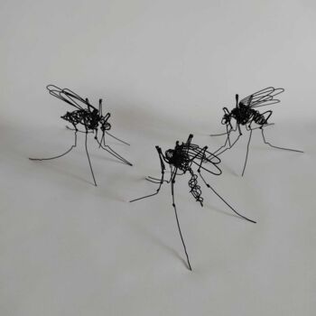 Скульптура под названием "Mosquitoes" - Sergio Selari, Подлинное произведение искусства, Металлы