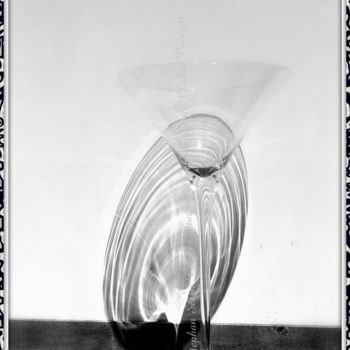 Photographie intitulée "Reflet d'une Coupe…" par Stephan Serris, Œuvre d'art originale, Photographie numérique