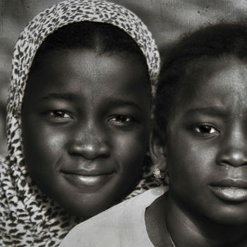 Fotografía titulada "Deux soeurs" por Servanep, Obra de arte original