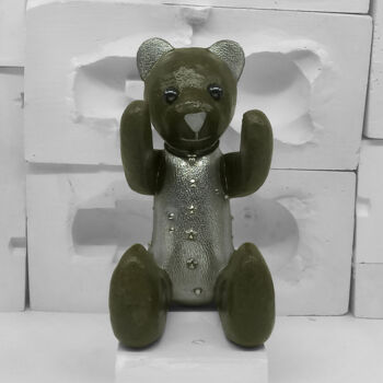 Sculptuur getiteld "Vintage bear doll h…" door Seven E, Origineel Kunstwerk, Plastic