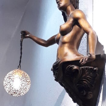 Sculpture titled "Fiat Lux" by Sonja Smeyers, Original Artwork, Bronze