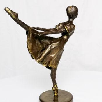 Sculpture intitulée "Ballet dancer" par Susana Zarate, Œuvre d'art originale, Argile