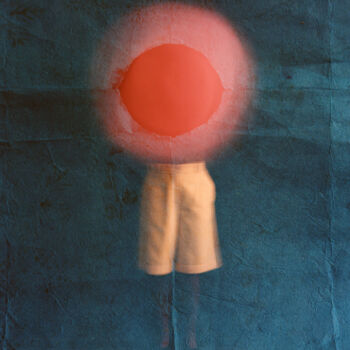 Photographie intitulée "Red eye" par Tania Serket, Œuvre d'art originale, Photographie argentique