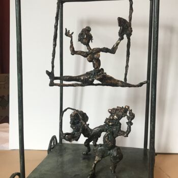 Skulptur mit dem Titel "Traveling circus" von Erno Toth, Original-Kunstwerk, Bronze