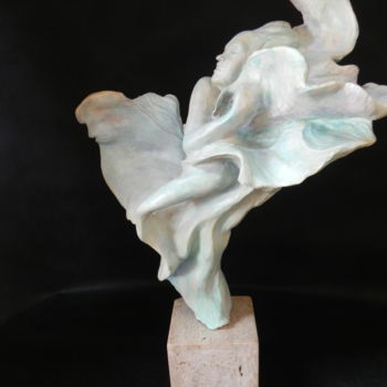 Skulptur mit dem Titel "ange des océans vue…" von Valerie Barrault, Original-Kunstwerk, Keramik