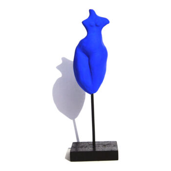 Scultura intitolato "Vénus bleu profond,…" da Vanessa Renoux, Opera d'arte originale, Ceramica