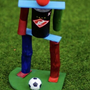 Escultura titulada "Soccer player" por Vladimir Borisov, Obra de arte original, Madera Montado en Panel de madera