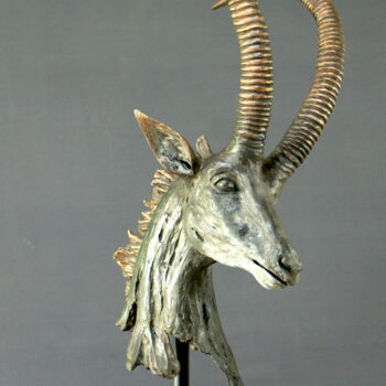 Escultura titulada "Sable Antelope Bust" por Willem Botha, Obra de arte original, Bronce