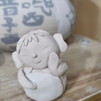 Skulptur mit dem Titel "Kid（ceramic maker）" von Yan Liu, Original-Kunstwerk, Keramik