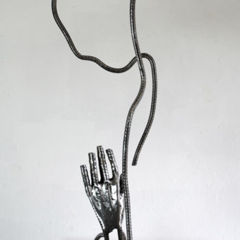 Escultura titulada "Madone" por Yez, Obra de arte original, Metales