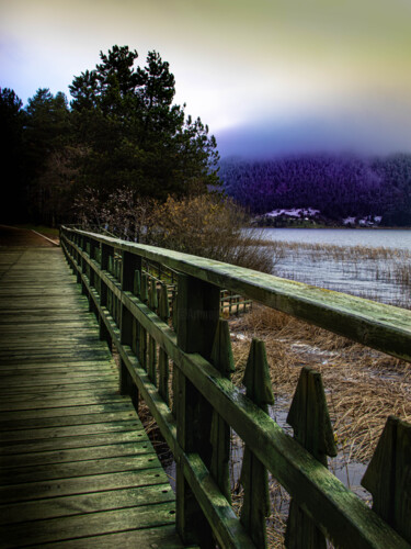 Fotografía titulada "on the wooden pier" por Ahmet Reha Demir, Obra de arte original, Fotografía digital