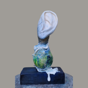 Sculpture titled "ESCUCHAR" by Alejandra Valeiro, Original Artwork, Clay