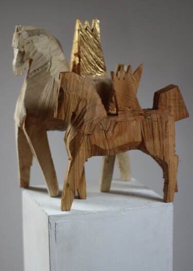 Sculptuur getiteld "Z cyklu Koniki besk…" door Alex Johanson, Origineel Kunstwerk, Hout