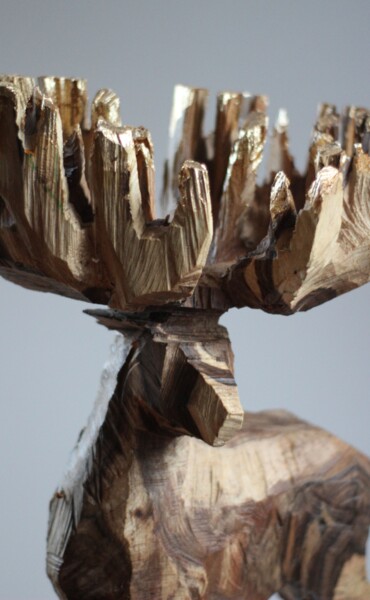 Rzeźba zatytułowany „Jeleń z ul. Leśnej…” autorstwa Alex Johanson, Oryginalna praca, Drewno