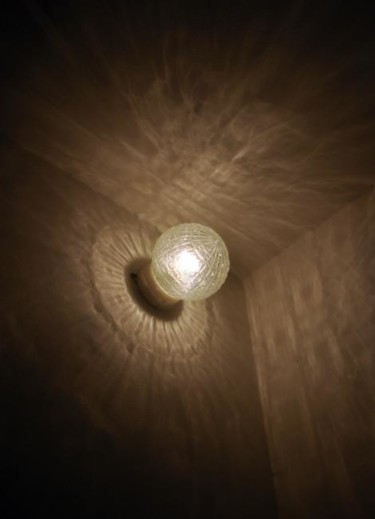 Photography titled "Light bulb" by Alis La Luna, Original Artwork