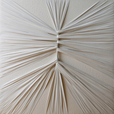 Skulptur mit dem Titel "THE WHITE BUTTERFLY" von Alla Grande, Original-Kunstwerk, Stoff