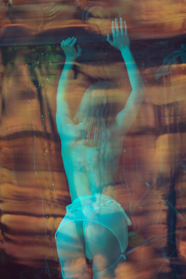 Fotografie mit dem Titel "Whispers of Light" von Alla Toporskaya, Original-Kunstwerk, Digitale Fotografie