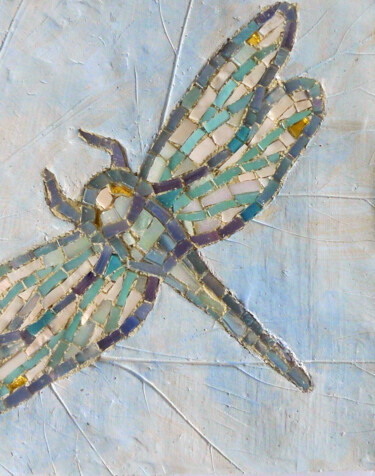 Sculpture intitulée "Dragonfly on white" par Alyona Masterkova, Œuvre d'art originale, Mosaïque