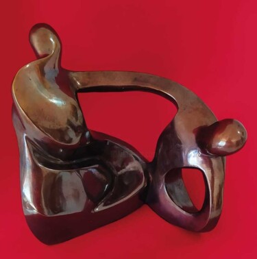 Sculpture titled "Mãe e filha" by Anamaria Vieira, Original Artwork, Bronze