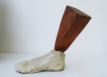 雕塑 标题为“Abstraction of leg” 由Ana Paula Luna, 原创艺术品, 陶瓷