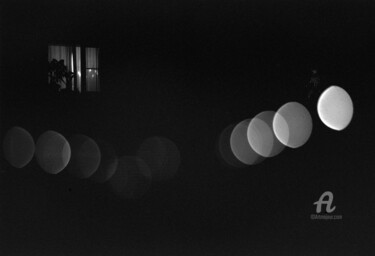 Photographie intitulée "Fenêtre du soir" par Andreï Barinoff, Œuvre d'art originale, Photographie argentique