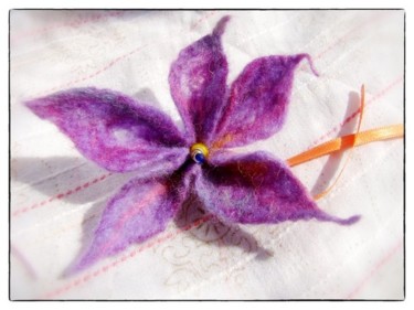 Ремесла под названием "Flower lilas" - Anni Boreiko, Подлинное произведение искусства