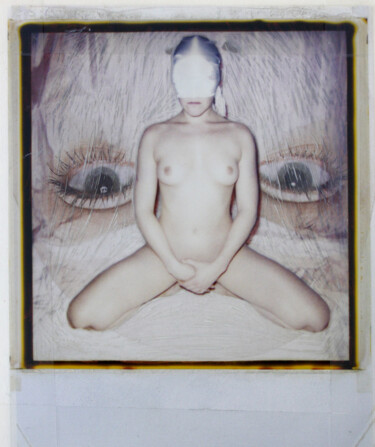 제목이 "Polaroids – Nude #04"인 콜라주 Annemarieke Van Peppen로, 원작, 조작된 사진