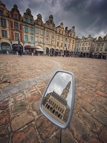 Fotografie getiteld "Le Beffroi de la vi…" door Annie Gazé, Origineel Kunstwerk, Niet gemanipuleerde fotografie Gemonteerd o…