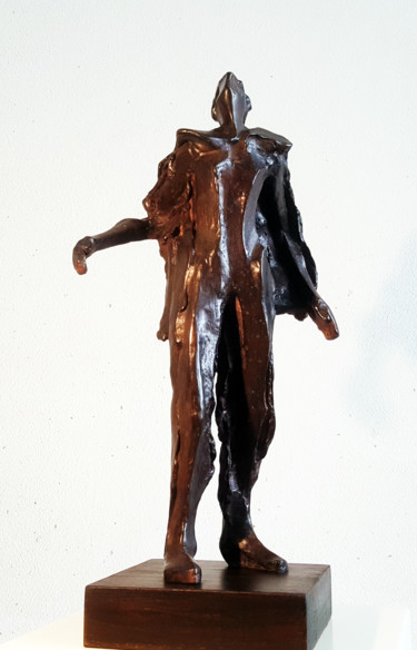 Escultura titulada "" HERO "" por Antoine Berbari, Obra de arte original, Bronce