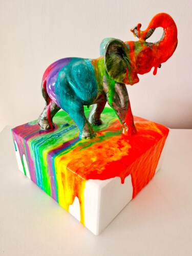 "Elephant in color L…" başlıklı Heykel Antoni Dragan tarafından, Orijinal sanat, Taş