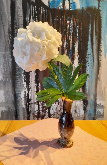 Photographie intitulée "Blume in Vase für m…" par Armin Andreas Pangerl, Œuvre d'art originale, Photographie numérique