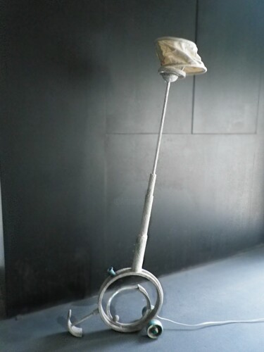 Skulptur mit dem Titel "Rolling Of lighting…" von Aristotle Vikentiou, Original-Kunstwerk, Metalle