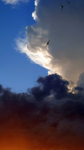 Photographie intitulée "fire sky" par Mandoushoot, Œuvre d'art originale