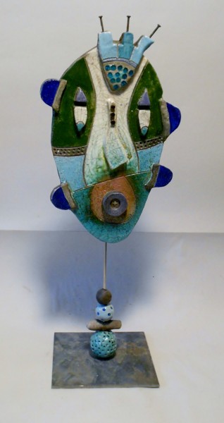 Sculpture titled "Masque bleu et vert" by Armelle Colombier, Original Artwork, Ceramics