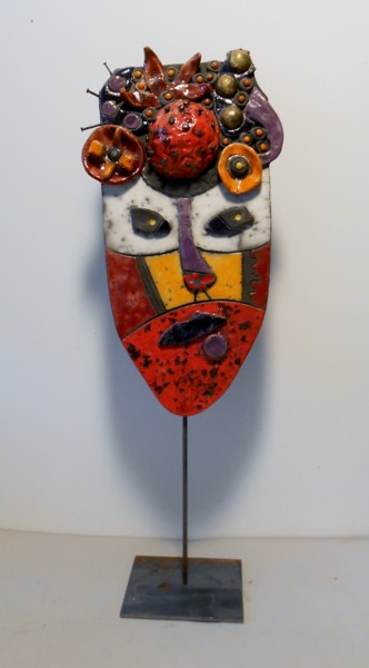 Escultura intitulada "masque raku nu et r…" por Armelle Colombier, Obras de arte originais, Cerâmica