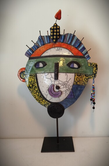 Sculpture titled "Grand Masque joyeux…" by Armelle Colombier, Original Artwork, Ceramics